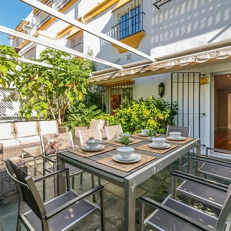 Будинок відпочинку Casa La Concha - Marbellamar Townhouse Марбелья